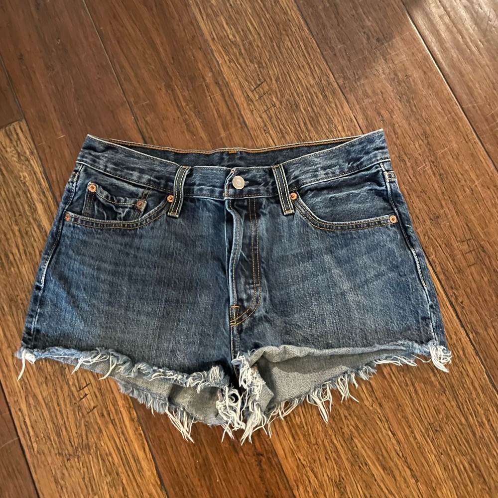 Levi’s 501 cut off Jean shorts